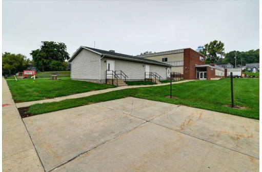 520 E Holum Street, DeForest, WI 53532