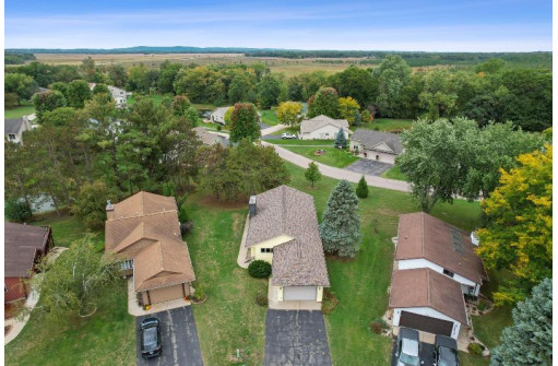 893 Saddle Ridge, Portage, WI 53901