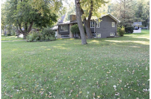 4961 Borchers Beach Road, Waunakee, WI 53597