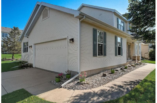 1201 Velvet Leaf Drive, Madison, WI 53719