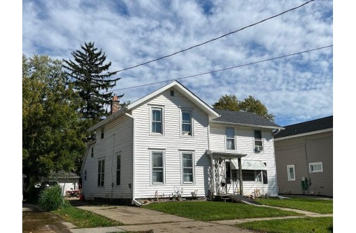 236 N Chatham Street, Janesville, WI 53548