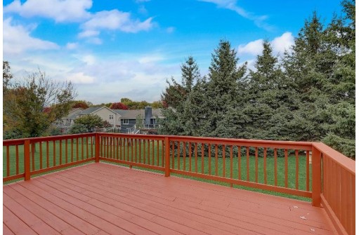 223 Chateau Drive, Cottage Grove, WI 53527