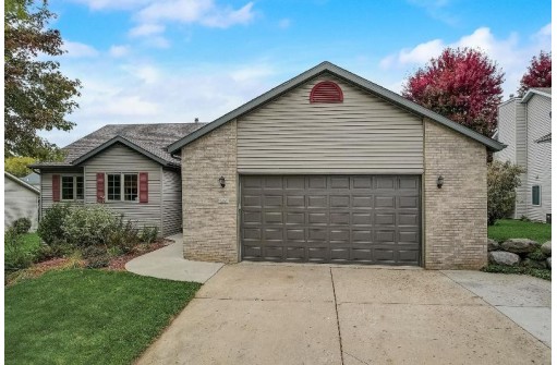 223 Chateau Drive, Cottage Grove, WI 53527