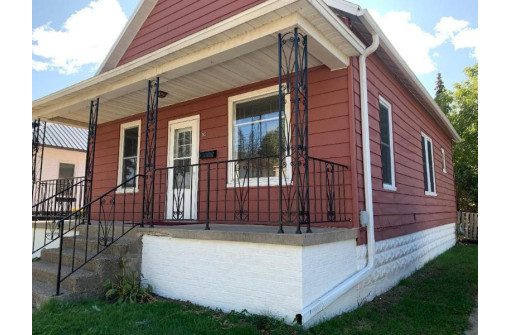 114 W Wisconsin Street, Prairie Du Chien, WI 53821-0000