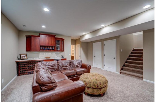 2075 Stonehaven Drive, Sun Prairie, WI 53590