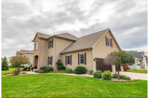 2075 Stonehaven Drive, Sun Prairie, WI 53590