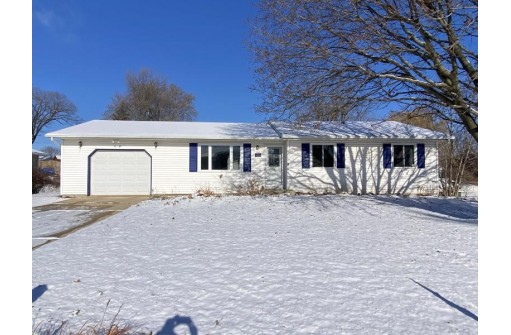 216 W Valley Street, Dodgeville, WI 53533-1814