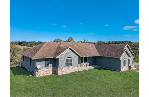 8720 W Moscow Road, Blanchardville, WI 53516