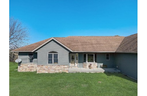 8720 W Moscow Road, Blanchardville, WI 53516