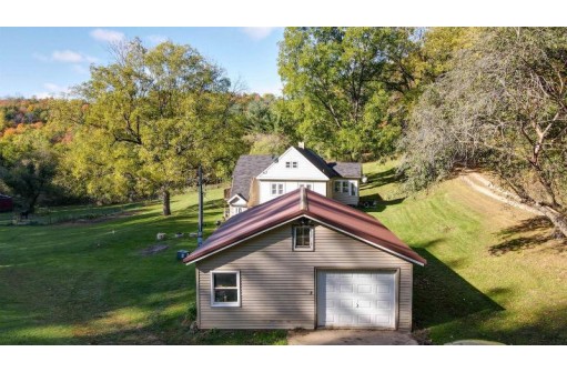 28005 Crestview Drive, Richland Center, WI 53581