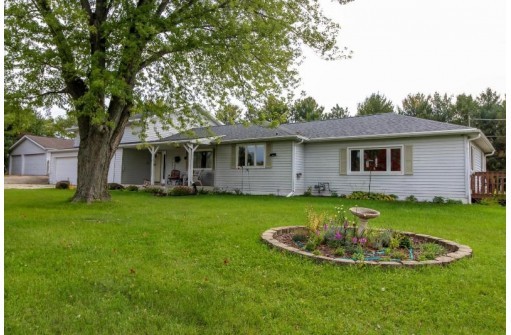 W7579 Koshkonong Lake Road, Fort Atkinson, WI 53538