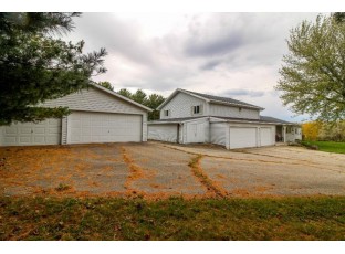 W7579 Koshkonong Lake Road Fort Atkinson, WI 53538