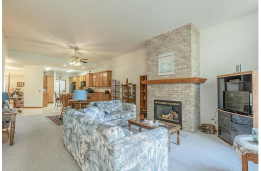 3325 Conservancy Lane, Middleton, WI 53562