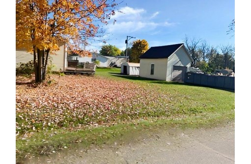 1361 Elm Street, Almond, WI 54909