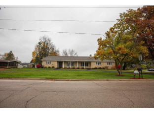 320 Ridge Avenue Platteville, WI 53818