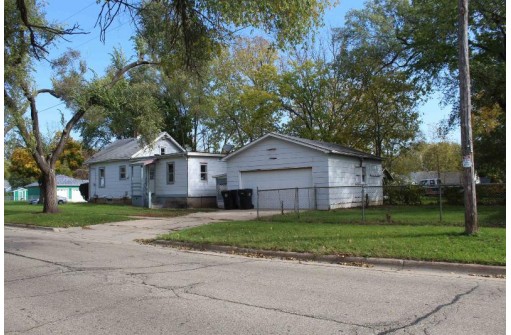 1356 Kenwood Avenue, Beloit, WI 53511-5