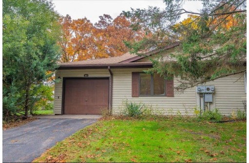 1128 Saddle Ridge, Portage, WI 53901