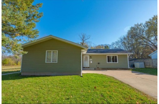 1601 Prairie Road, Madison, WI 53711