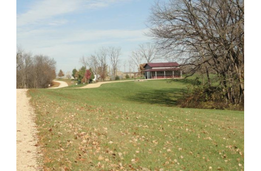 5074 Starlight Lane, Cassville, WI 53806