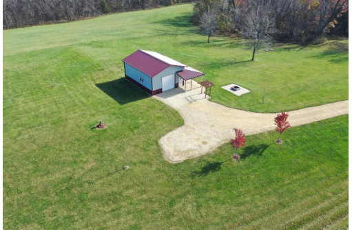 5074 Starlight Lane, Cassville, WI 53806