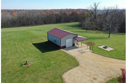 5074 Starlight Lane, Cassville, WI 53806