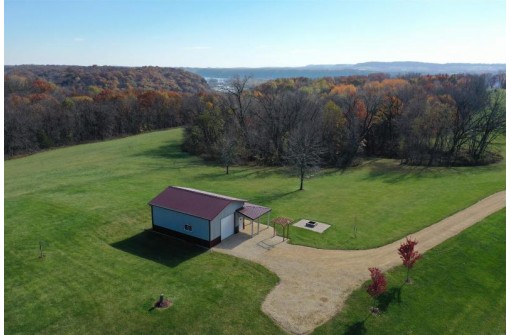 5074 Starlight Lane, Cassville, WI 53806