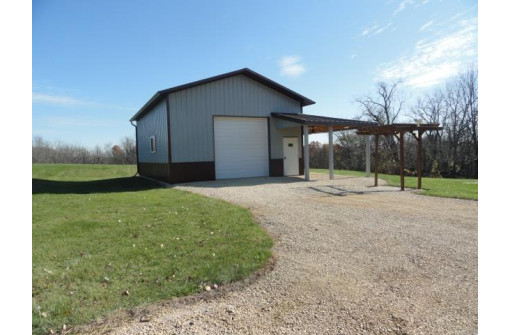 5074 Starlight Lane, Cassville, WI 53806