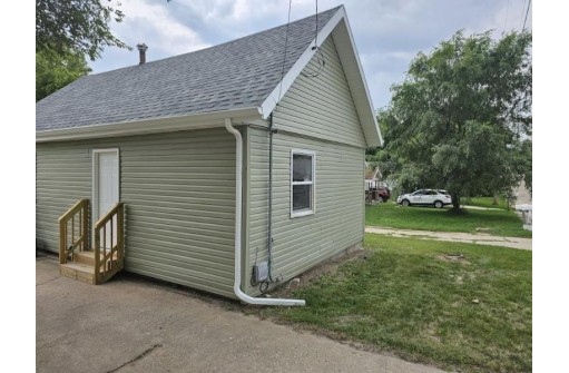 224 Chestnut Avenue, Beloit, WI 53511