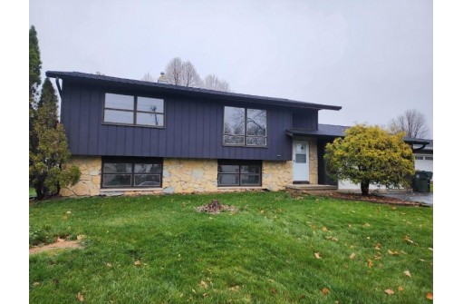 5614 E Buckeye Road, Madison, WI 53716