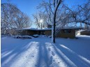 12111 W Chapman Avenue, Greenfield, WI 53228