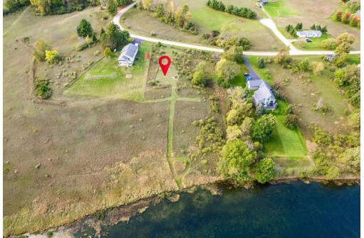 L425 Summit Point Drive, La Valle, WI 53941