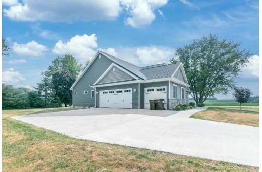 3755 Sequoia Trail, Verona, WI 53593