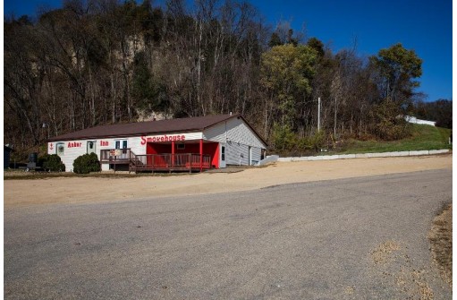 11008 Highway 133, Cassville, WI 53806