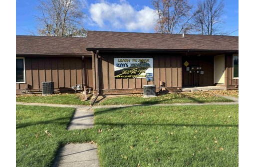 904 8th Avenue, Baraboo, WI 53913