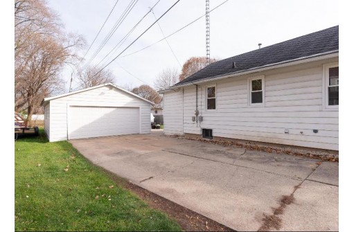 1408 N Washington Street, Janesville, WI 53548