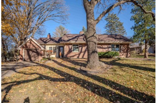 5122 Flambeau Road, Madison, WI 53705