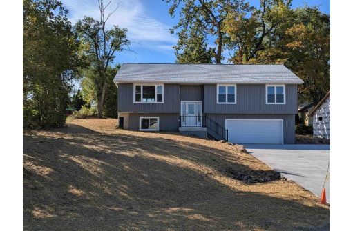 E11617 Pen-Marc Court, Baraboo, WI 53913