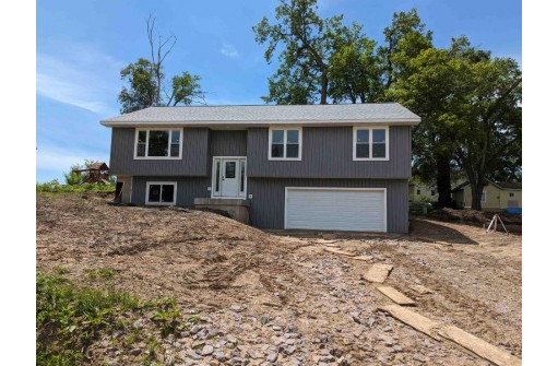 E11617 Pen-Marc Court, Baraboo, WI 53913