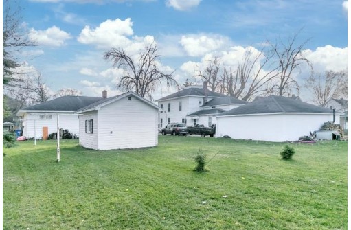 304 W Chestnut Street, Pardeeville, WI 53954