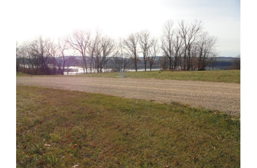 4902 Starlight Lane, Cassville, WI 53806