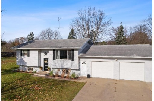 1125 Wellington Drive, Reedsburg, WI 53959