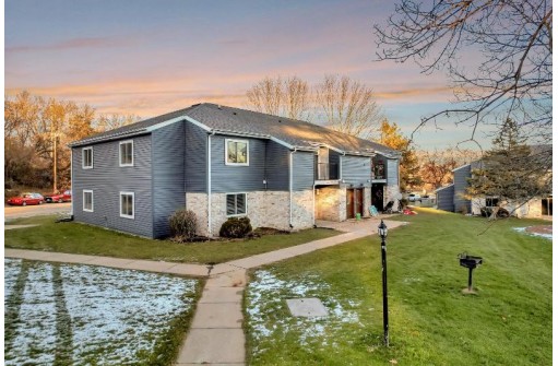 205 Whispering Pines Way, Madison, WI 53713