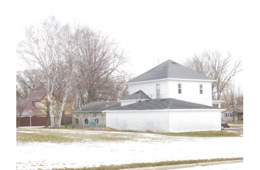 621 S Bridge Street, Markesan, WI 53946-8803