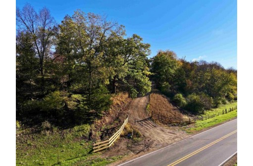 50.11 AC County Road W, Hazel Green, WI 53811