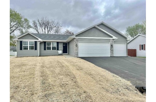 1911 St George Lane, Janesville, WI 53545-9999