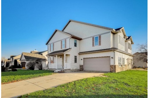 2317 Lake Woods Way, Stoughton, WI 53589