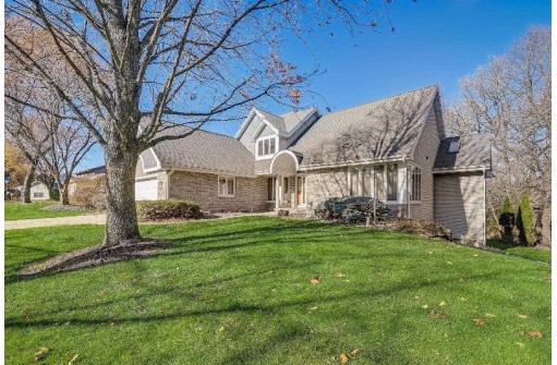 1608 Dover Drive, Waunakee, WI 53597