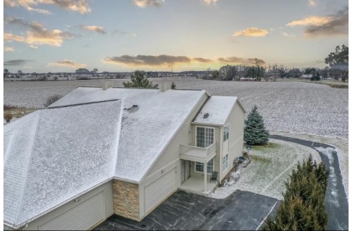 1620 Sienna Crossing, Janesville, WI 53546