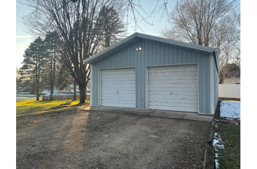 331 S West Street, Neshkoro, WI 54960-8763