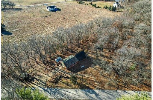 W3165 Grouse Road, Pardeeville, WI 53954